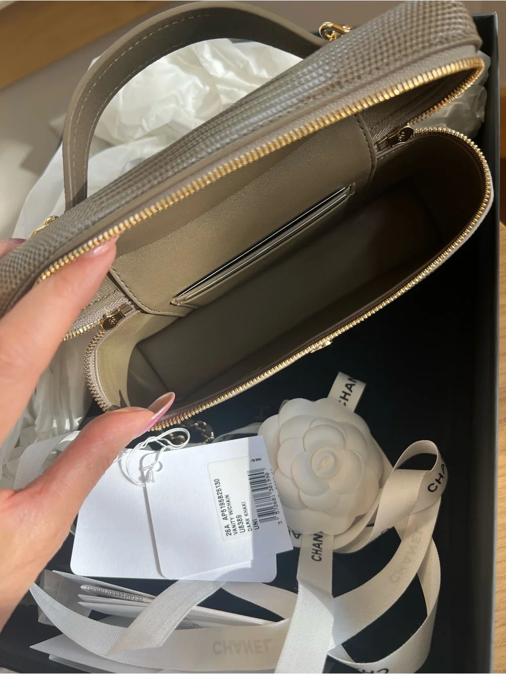 Chanel 26A Dark Khaki Lizard-Embossed Calfskin Top Handle Vanity Case w/Chain